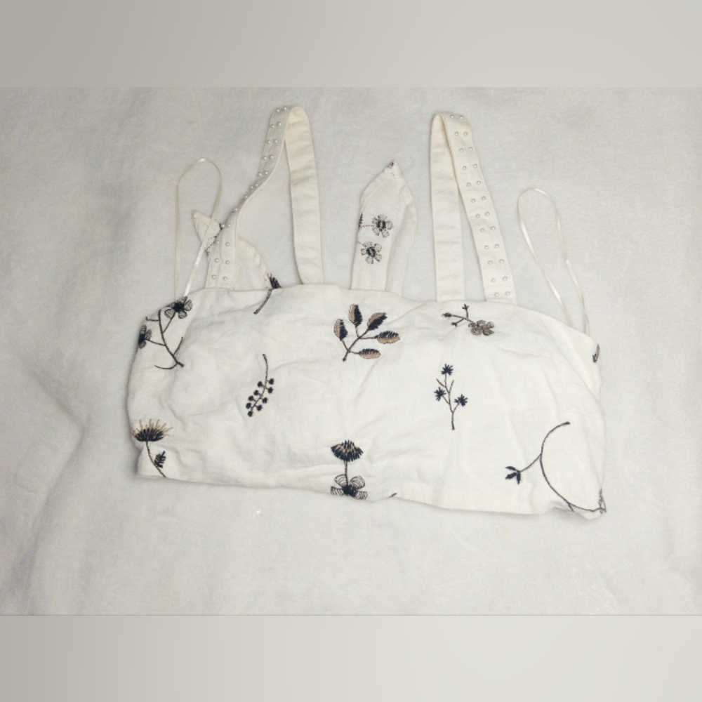 House of Harlow 1960 White Floral Crop Top